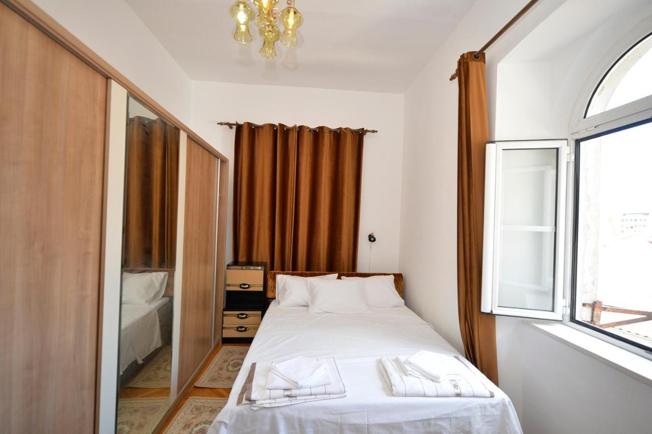 City View Apartment โกตอร์ ภายนอก รูปภาพ