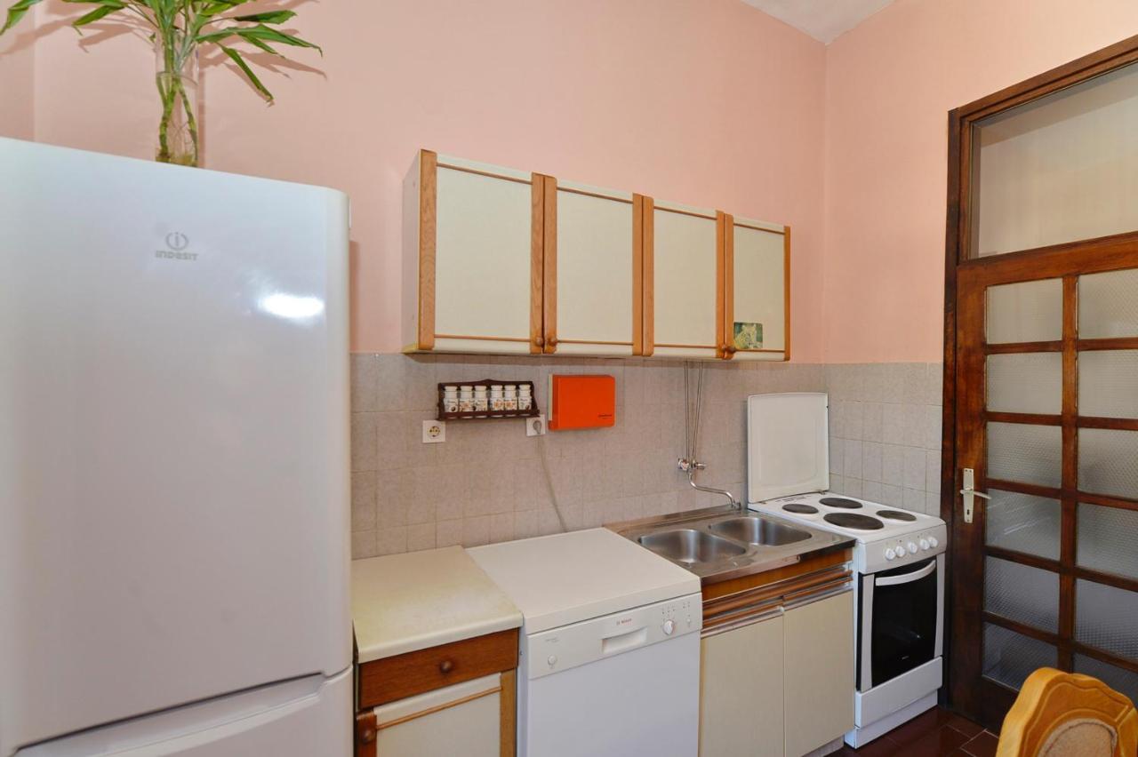 City View Apartment โกตอร์ ภายนอก รูปภาพ